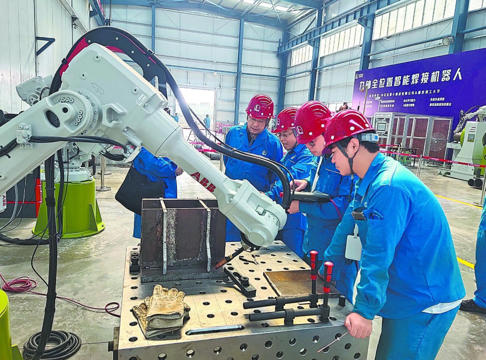 AI賦能科研與石油化工行業(yè)：智能發(fā)現(xiàn)引領高效變革