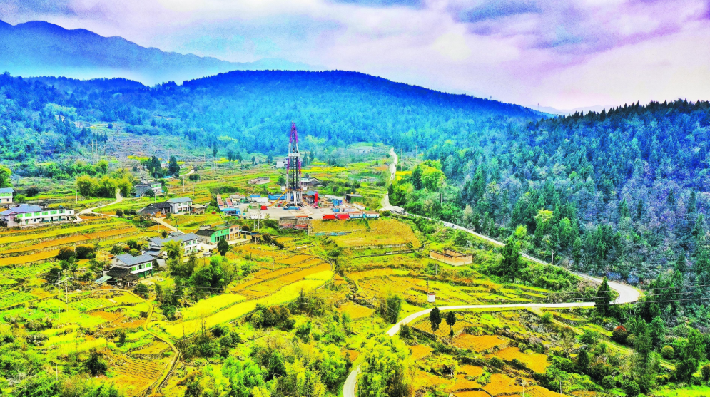 石油工程技術(shù)創(chuàng)新驅(qū)動能源產(chǎn)業(yè)轉(zhuǎn)型，智火柴科技助力高效開發(fā)