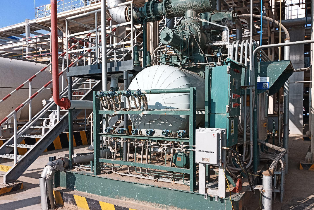 油液在線監(jiān)測(cè)系統(tǒng)在石油化工裝置智能運(yùn)維中的關(guān)鍵應(yīng)用與實(shí)踐 圖1